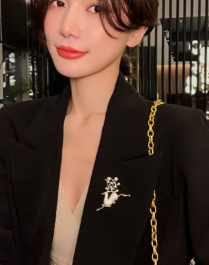 气质女西装防走光扣大气韩版时尚花朵别针珍珠个性森系衣服固定夹